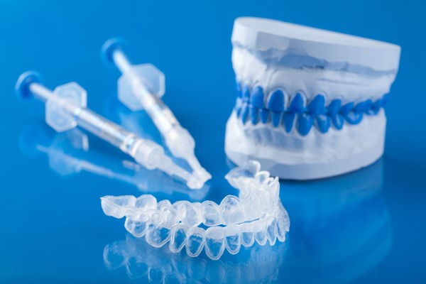 Take Home Teeth Whitening Trays From Your Dentist